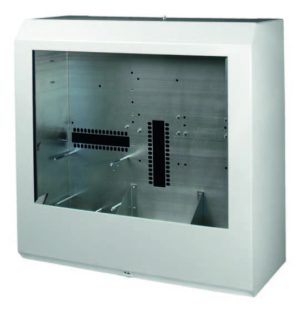 Caixa B2 para o sistema F1, tampa para máx. 96 LEDs de zona, espaço para máx. 12 loops / 48 linhas convencionais e 2 baterias 40 Ah / 12 V – B01415-00